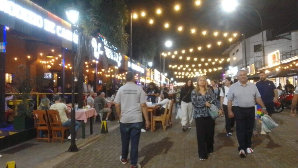 Feirinha de Puerto Iguazú: tradição, compras e boa gastronomia. Imagem: Prefeitura de Puerto Iguazú