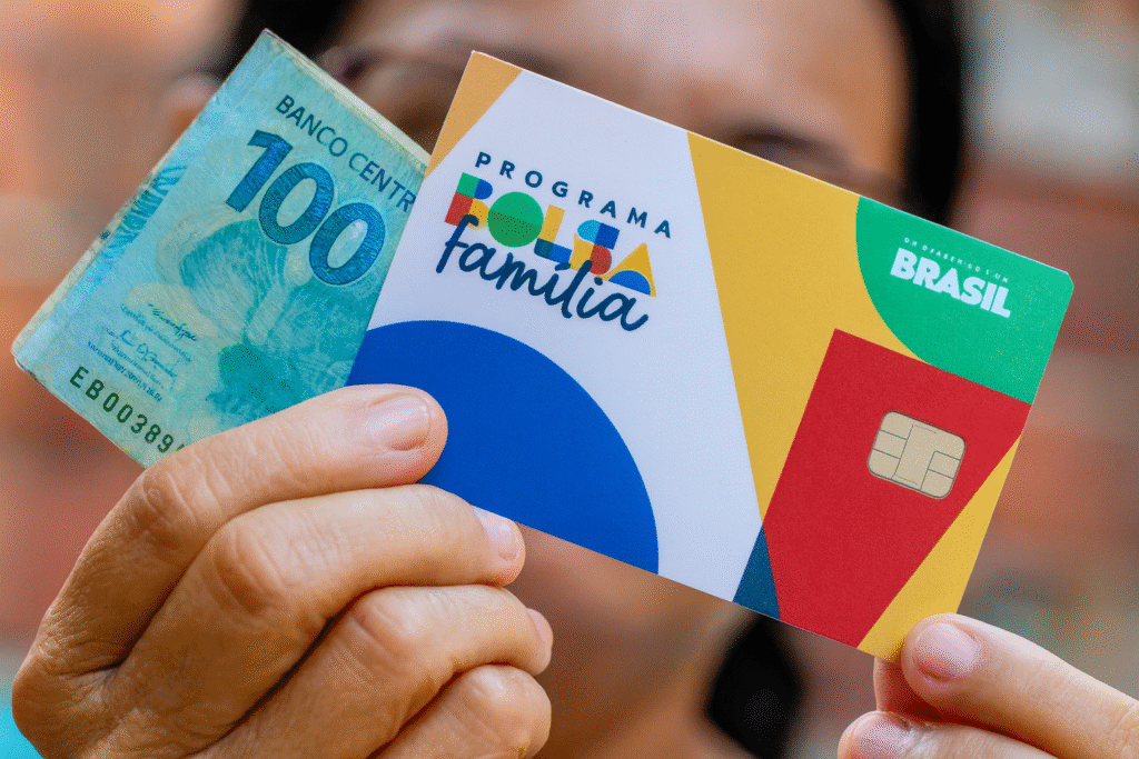 Bolsa Família em setembro: benefício chega a milhões de famílias a partir desta quarta (17).