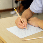 Concursos 2025 para ensino médio: descubra as melhores opções de carreira pública.