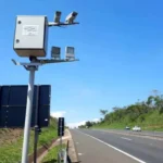 O radar espião com IA que está começando a multar em várias cidades do Brasil.