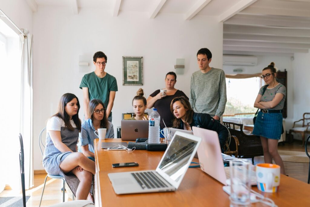 Estudantes de 6 horas de estágio recebem valores diferenciados em 2025. Imagem: Pexels