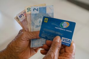 INSS: se você fizer isso, irá perder sua aposentadoria. Imagem: gerada por IA