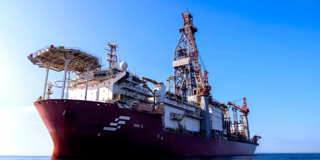 Petrobras identifica novo reservatório de petróleo no pós-sal da Bacia de Campos