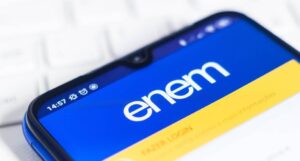 MEC começa a enviar avisos sobre isenção da taxa do Enem 2026 e reforça prazo para pedido