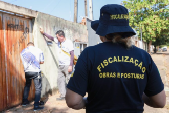 Prefeitura de Palmas intensifica vistorias em imóveis abandonados para evitar dengue e animais peçonhentos